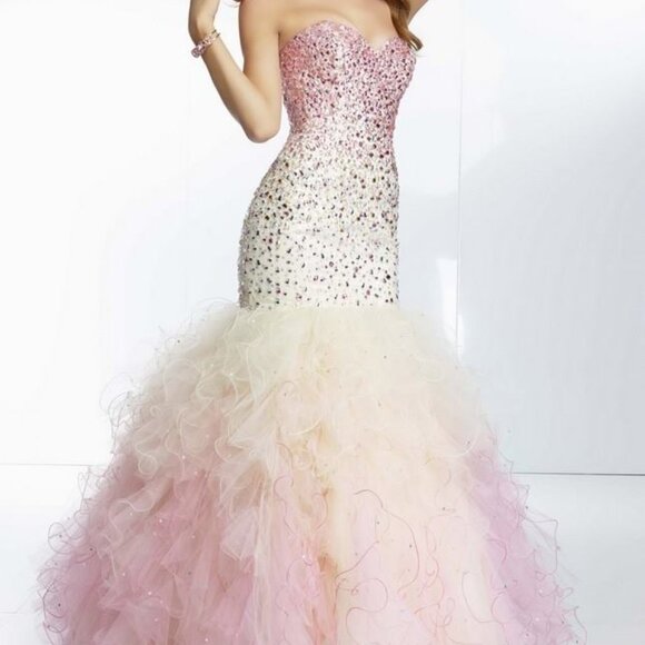 Mori Lee Dresses & Skirts - Women Mori Lee Cream / Pink Sequin Sleeveless Dress Sz 8.